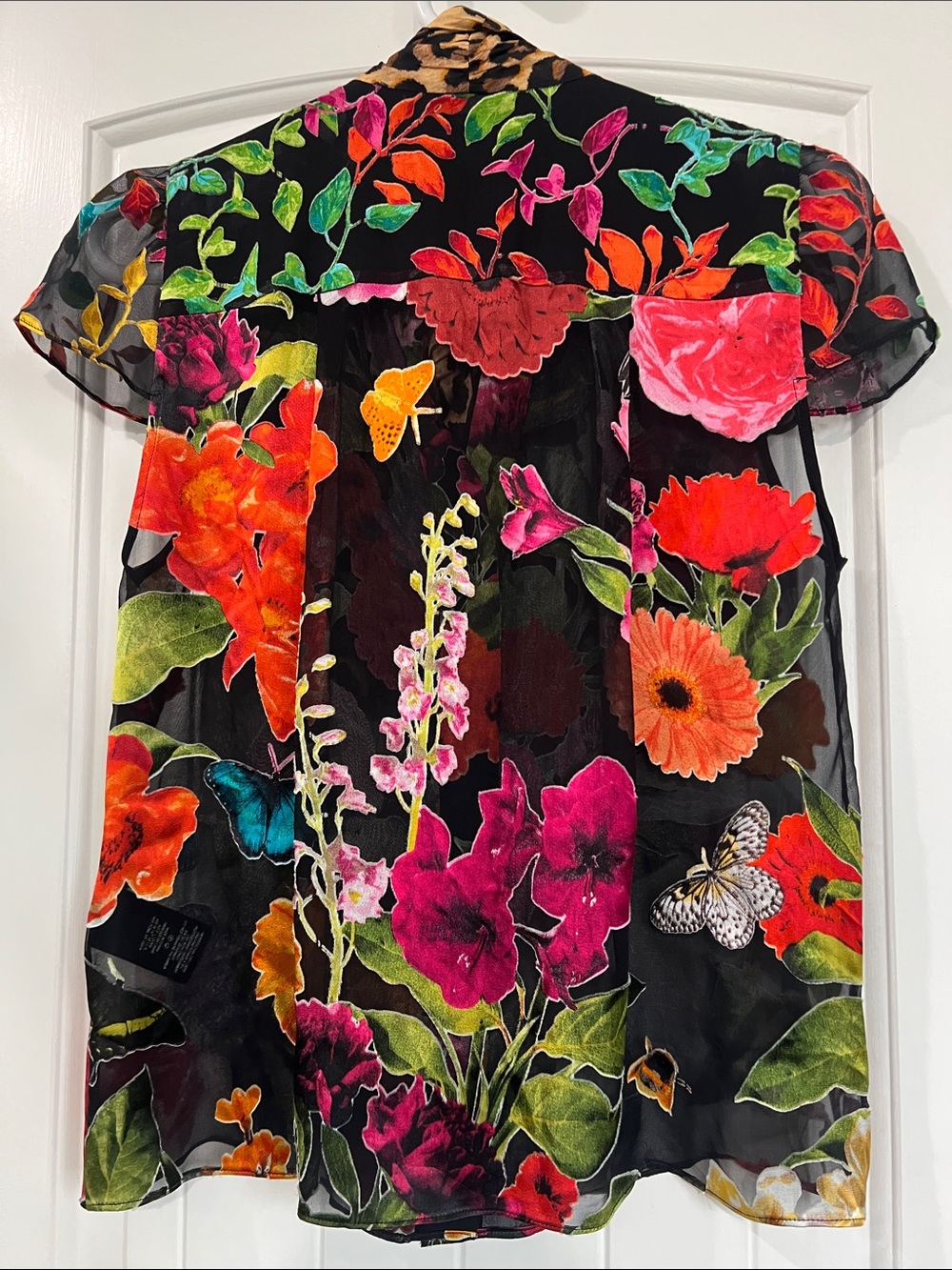 Alice + Olivia Black Floral Blouse with Leopard Tie - Picture 4 of 4